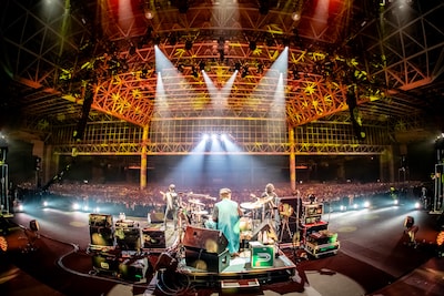 「UNISON SQUARE GARDEN LIVE 2026『Sentimental Period』」の様子。（撮影：Viola Kam［V'z Twinkle］）