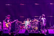 UNISON SQUARE GARDEN現体制ラストライブ、未来永劫を照らした最後の鼓動「あなたが火を点けてくれたおかげ」