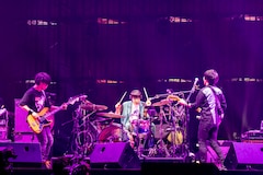 UNISON SQUARE GARDEN現体制ラストライブ、未来永劫を照らした最後の鼓動「あなたが火を点けてくれたおかげ」