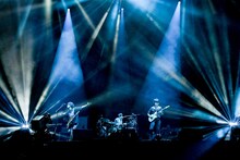 UNISON SQUARE GARDEN現体制ラストライブ、未来永劫を照らした最後の鼓動「あなたが火を点けてくれたおかげ」