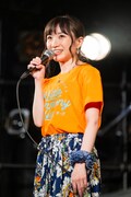 充実の笑みを浮かべる有安杏果。