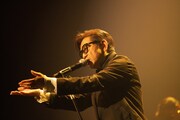 藤井フミヤ（撮影：平野タカシ）
