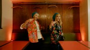 PUFFY「モヤーズ」ミュージックビデオより。