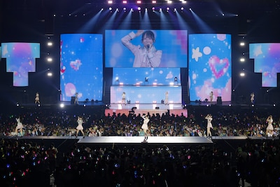 「≠ME アリーナツアー 2026『喝采パレード』」神奈川・横浜アリーナ公演の様子。©YOANI