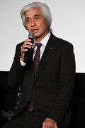 髙木雄也（Hey! Say! JUMP）に真面目なアドバイスを送る佐藤浩市。