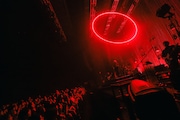ReoNaの全国ライブハウスツアーが開幕、最新シングル曲や未発表曲を披露