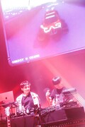 「ライブナタリー “group_inou × ピーナッツくん × PAS TASTA” 横浜」よりPAS TASTAのステージの様子。（撮影：森好弘）