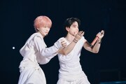 名古屋に凱旋した木全翔也と佐藤景瑚。「JO1DER SHOW 2026 ‘EIEN 永縁’ FINAL」より。