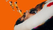 ORANGE RANGEの新曲「CURRY食べたい feat.ソイソース」ミュージックビデオより。