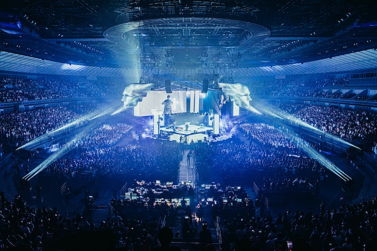 「King Gnu CEN+RAL Tour 2026」横浜アリーナ公演の様子。（Photo by Kosuke Ito）