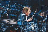 たちばなテツヤ（Dr / THE PRIMALS）（撮影：西槇太一）