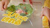 THE ALFEEが出演するクレハの家庭用ラップ「NEWクレラップ」の新テレビCMより。