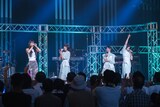 minan（左端）を交えてトークするNegicco。