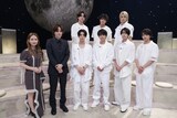 左から畑芽育、菊池風磨、timelesz。©日本テレビ