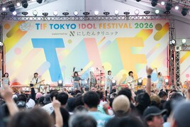 PassCodeが「TIF」で示した10年分の軌跡、強靭なロックサウンドを叩きつけ再会を約束