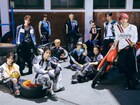 INI、9thシングル「ANTHEM」のジャケットでスポーティスタイルやスーツ姿を披露