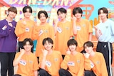 iiONDOと高岡ミロ（Lienel / 左端）と志賀李玖（ICEx / 右端）。「DAN! DAN! EBiDAN!」収録後の囲み取材より。