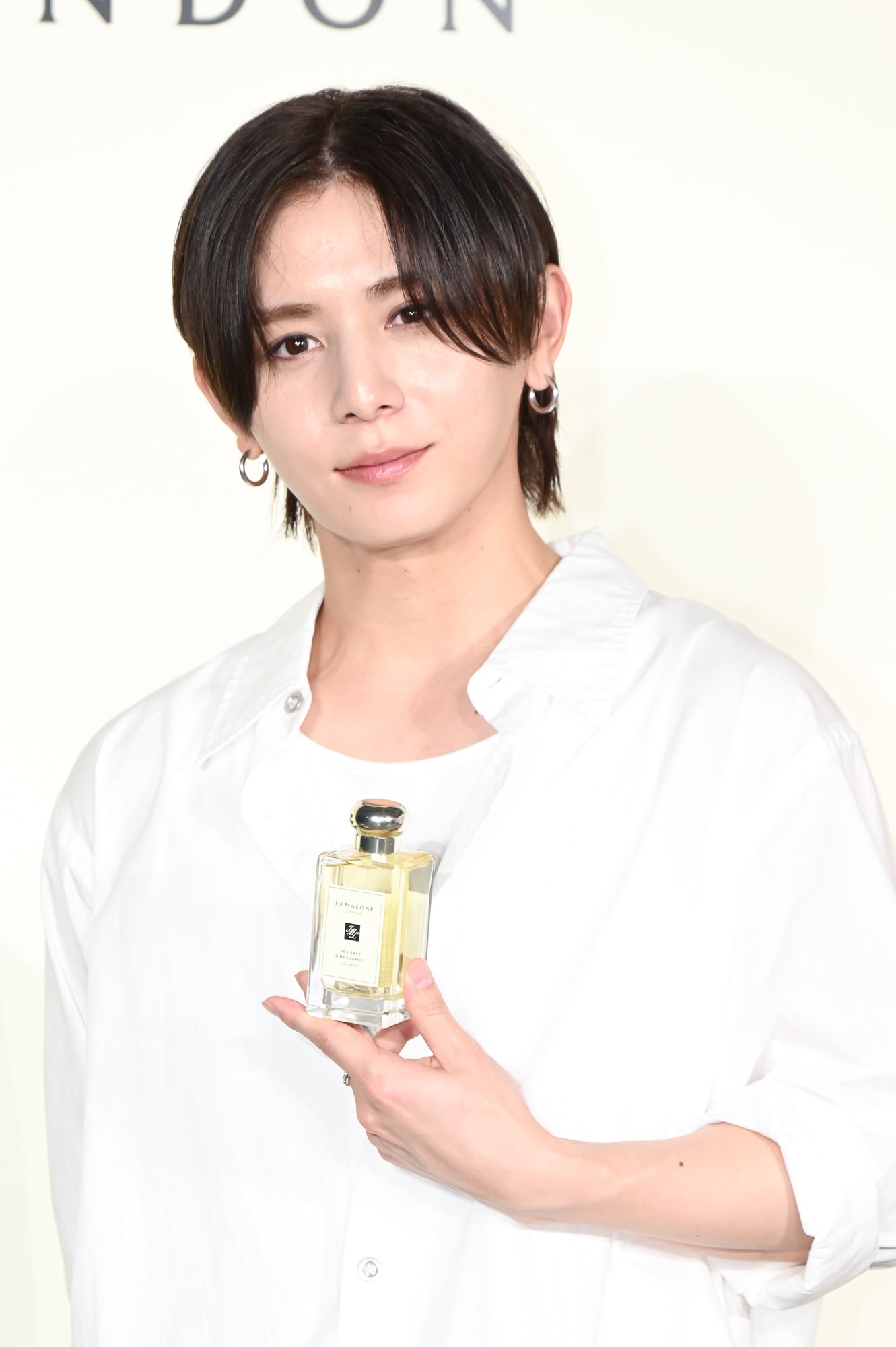 山田涼介、ジョー マローンの香りをまとって「僕をかぎたいですよね？」