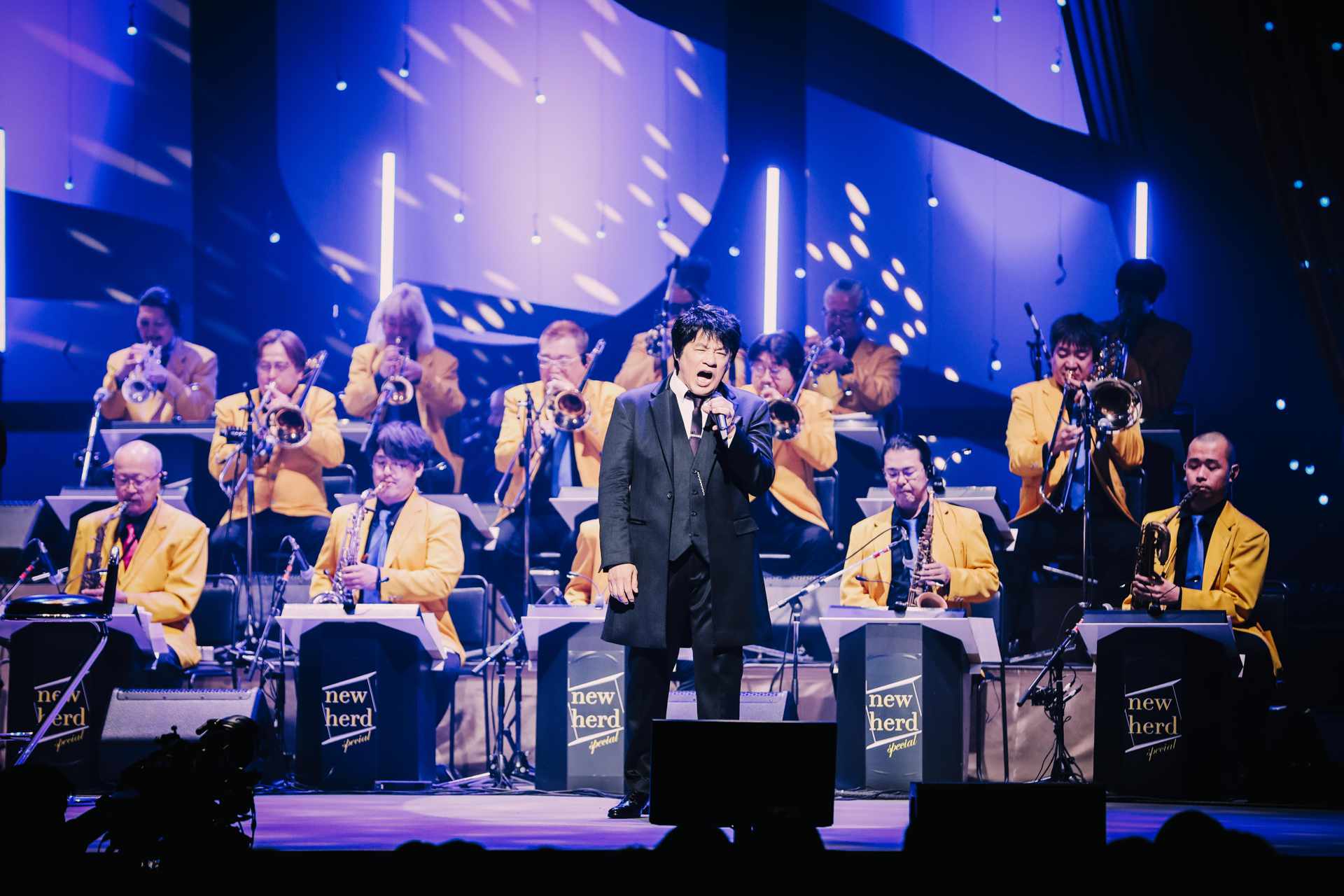 岩崎宏美も参加、ASKA「昭和が見ていたクリスマス!?」Blu-ray発売 全国