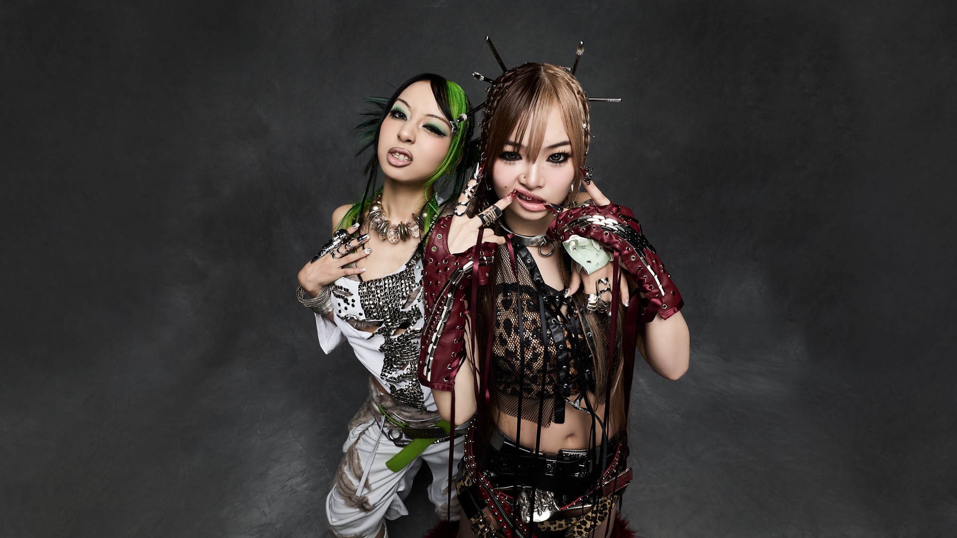 「No No Girls」終了から1年半、ASHAとKOKONAによる新ユニット・TAKARAがデビュー
