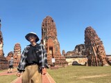 タイ・アユタヤを旅する藤ヶ谷太輔。©HJ ホールディングス