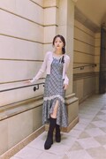 金川紗耶（乃木坂46）が登場するriendaの26AW LOOK。