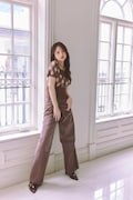 金川紗耶（乃木坂46）が登場するriendaの26AW LOOK。