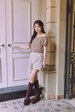 金川紗耶（乃木坂46）が登場するriendaの26AW LOOK。