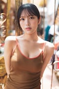 逢田珠里依（≒JOY）1st写真集「夏はジュリイ」先行カット ©集英社／細居幸次郎