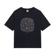 「POINTLESS JOURNEY」アパレルラインより、グラフィックTシャツ。