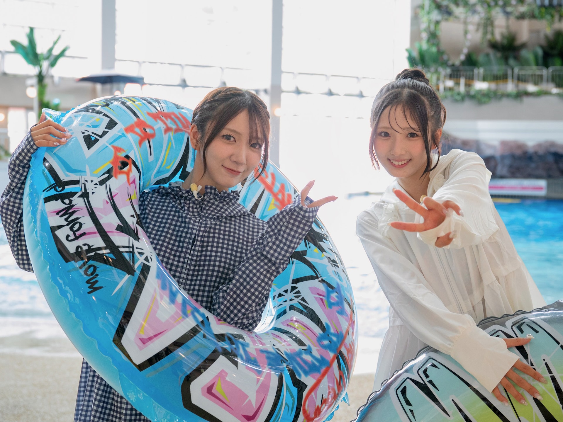 AKB48工藤華純が同期の迫由芽実と地元大分で念願のロケ、豪華ビュッフェを前に友情を検証