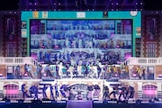 「Yes! 東京」のパフォーマンスの様子。