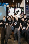 「hello82 LA」で1日店員イベントを行った&TEAM。