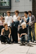「Random Play Dance」に出演した&TEAM。