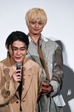 手前から倉悠貴、塚田僚一（A.B.C-Z）。