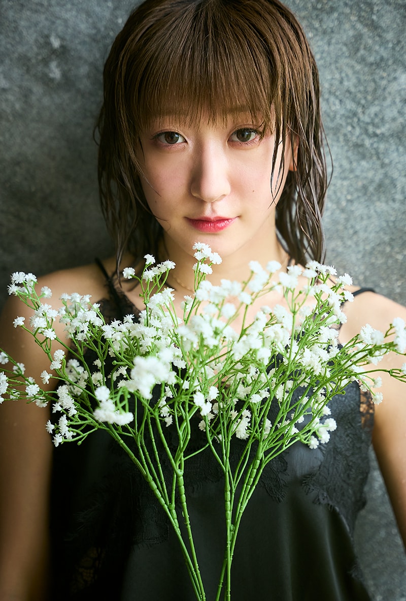 つばきファクトリー秋山眞緒が卒業写真集発売、感謝の気持ちを込めて