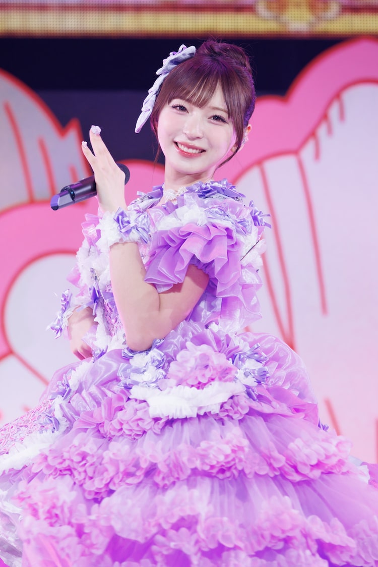 塩川莉世（撮影：ヨシモリユウナ、河村美貴）