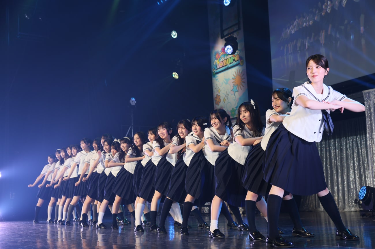僕が見たかった青空、AKB48大ヒット曲のカバー映像公開 金澤亜美の頭に