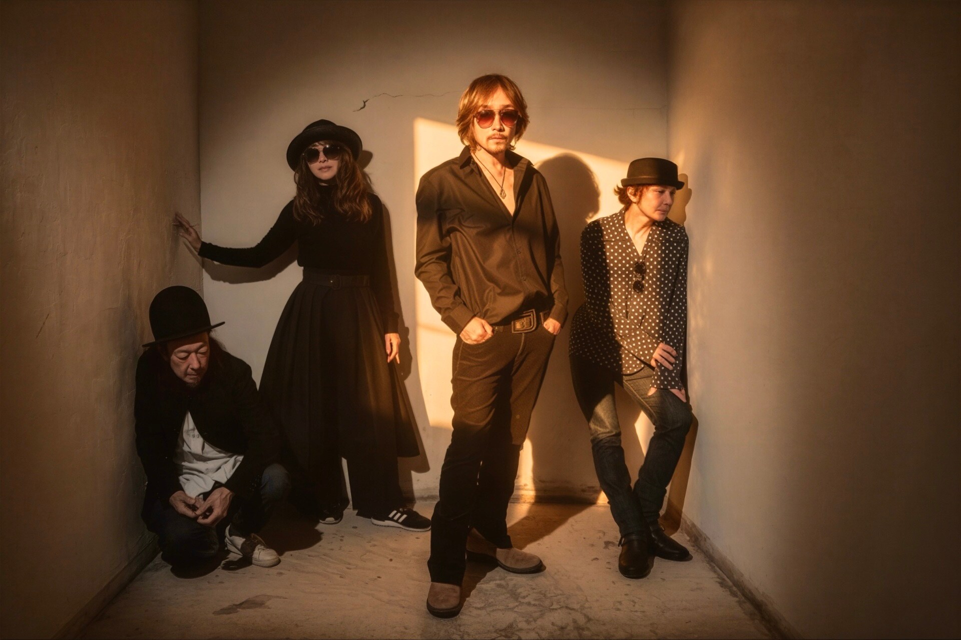 浅井健一率いるSHERBETS、新作を携え全国ツアー「HYPER HIGH SCHOOL