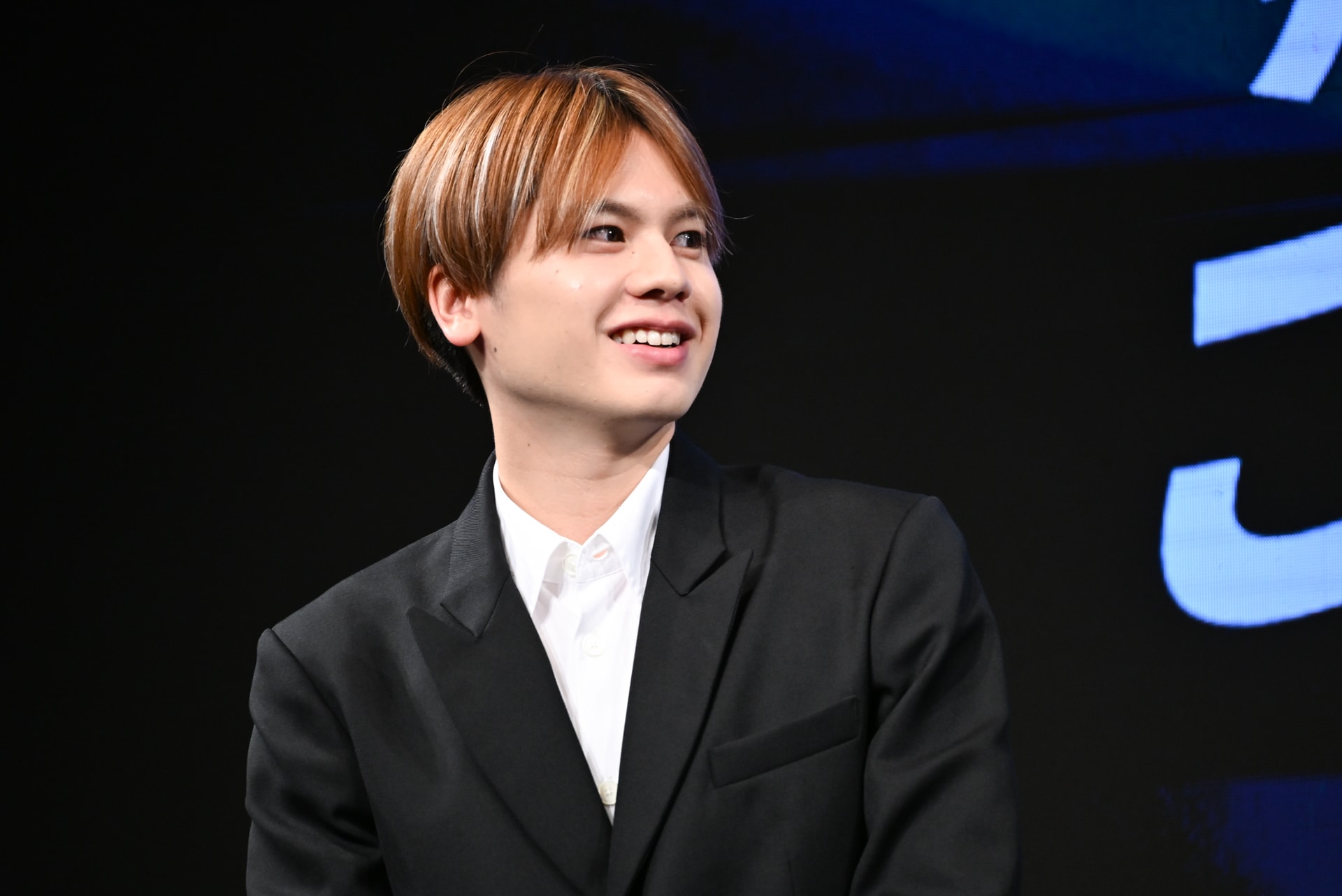 溝口琢矢、1st写真集「QUIET!」発売決定 - 音楽ナタリー