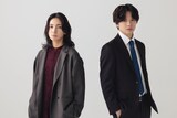 「ダウト -15年目の復讐-」より、仁村紗和扮する安堂楓と、佐藤大樹（EXILE、FANTASTICS）扮する奥沢雪路。 ©ytv