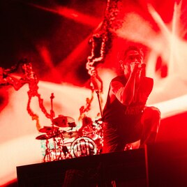 ONE OK ROCKがZOZOマリンスタジアムに帰還、目の前の観客と悔いなく暴れたツアーファイナル