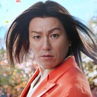 狩野英孝、さらツヤ髪をなびかせる