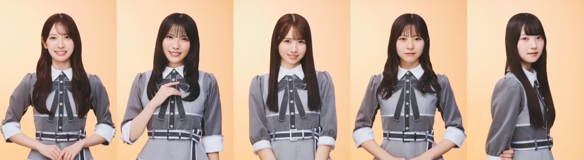 日向坂46小坂菜緒、1st写真集より自身初の水着カット公開 | JOYSOUND