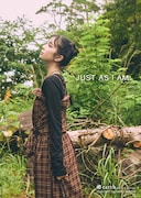 earth music&ecologyの2026～2027年秋冬シーズンモデルを務める井上玲音（Juice=Juice）。