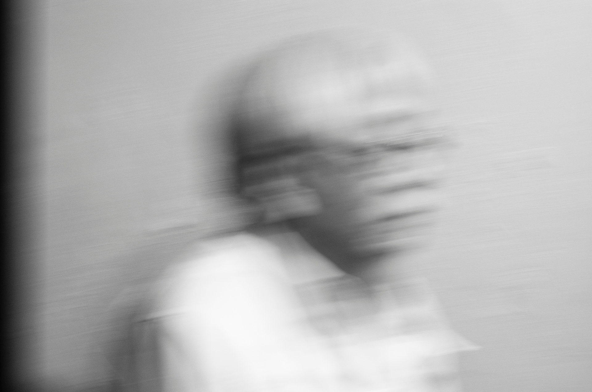 小西康陽、キャリア初の弾き語りアルバム 音楽とあなたには感謝して