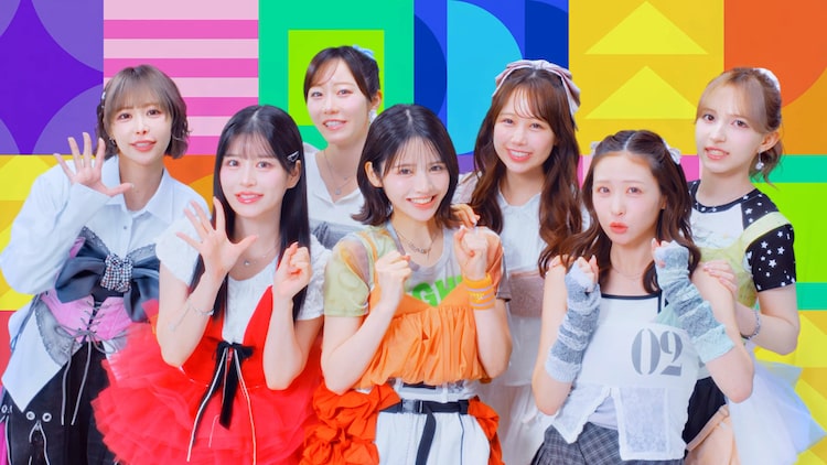 TEAM KAWAII LAB.「Over Drive」ミュージックビデオより。