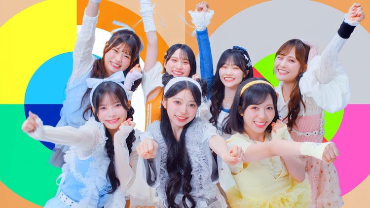 TEAM KAWAII LAB.「Over Drive」ミュージックビデオより。