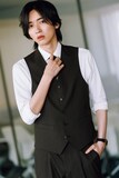 「Oggi」11月号より道枝駿佑（なにわ男子）。