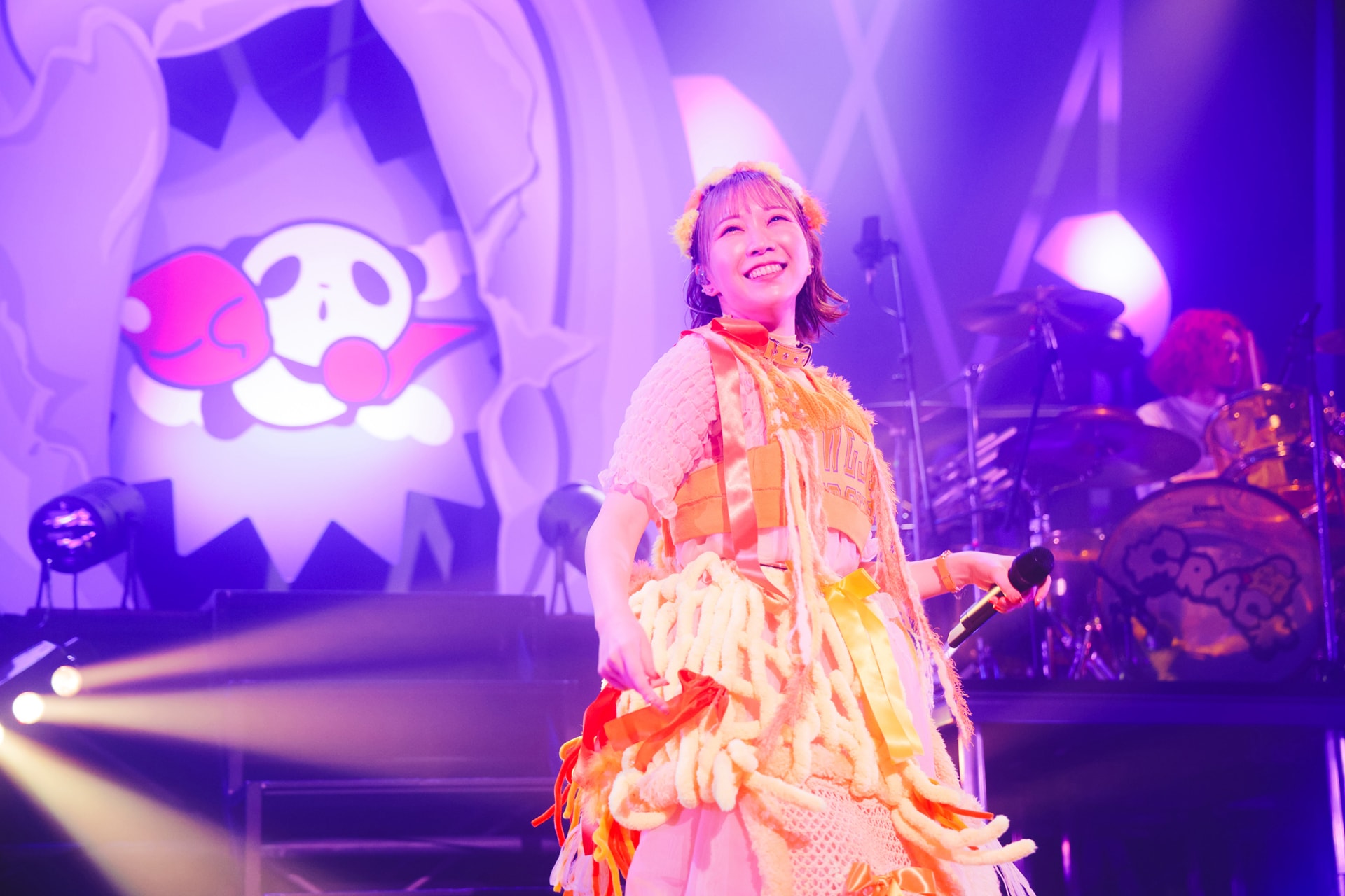 夏川椎菜が痛快にパンチ！フック、アッパー織り交ぜた攻撃的ロック